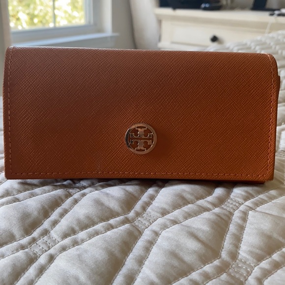 Tory Burch Sunglasses - Picture 2 of 4